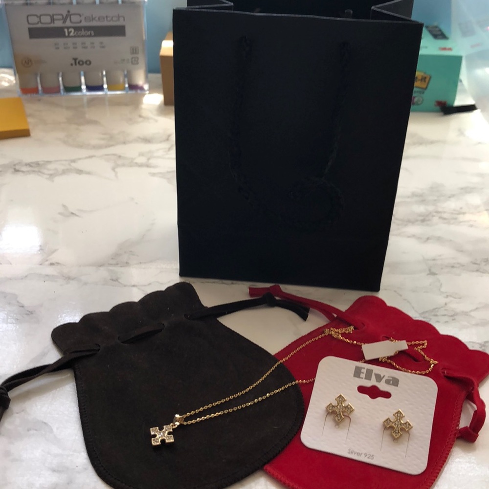 NWT Swarovski Elements Crystal Stering Gold Set